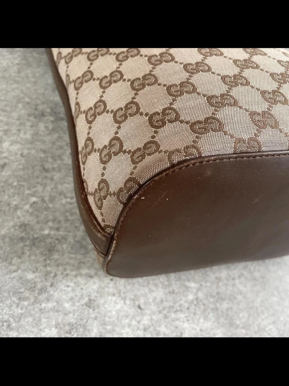 Gucci Brown/Beige GG Supreme Shoulder Bag